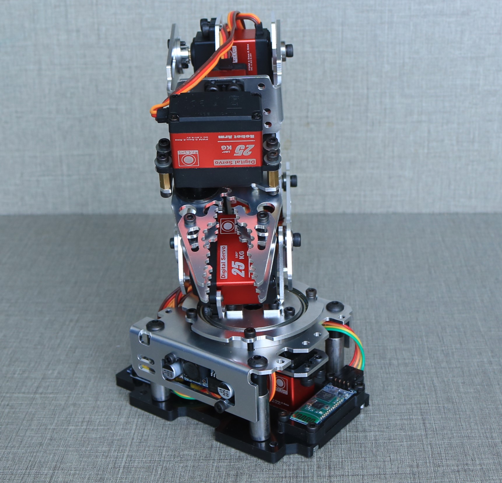 Brazo Robótico Metálico de 6 E - Robot Arm Kit reseña y precio